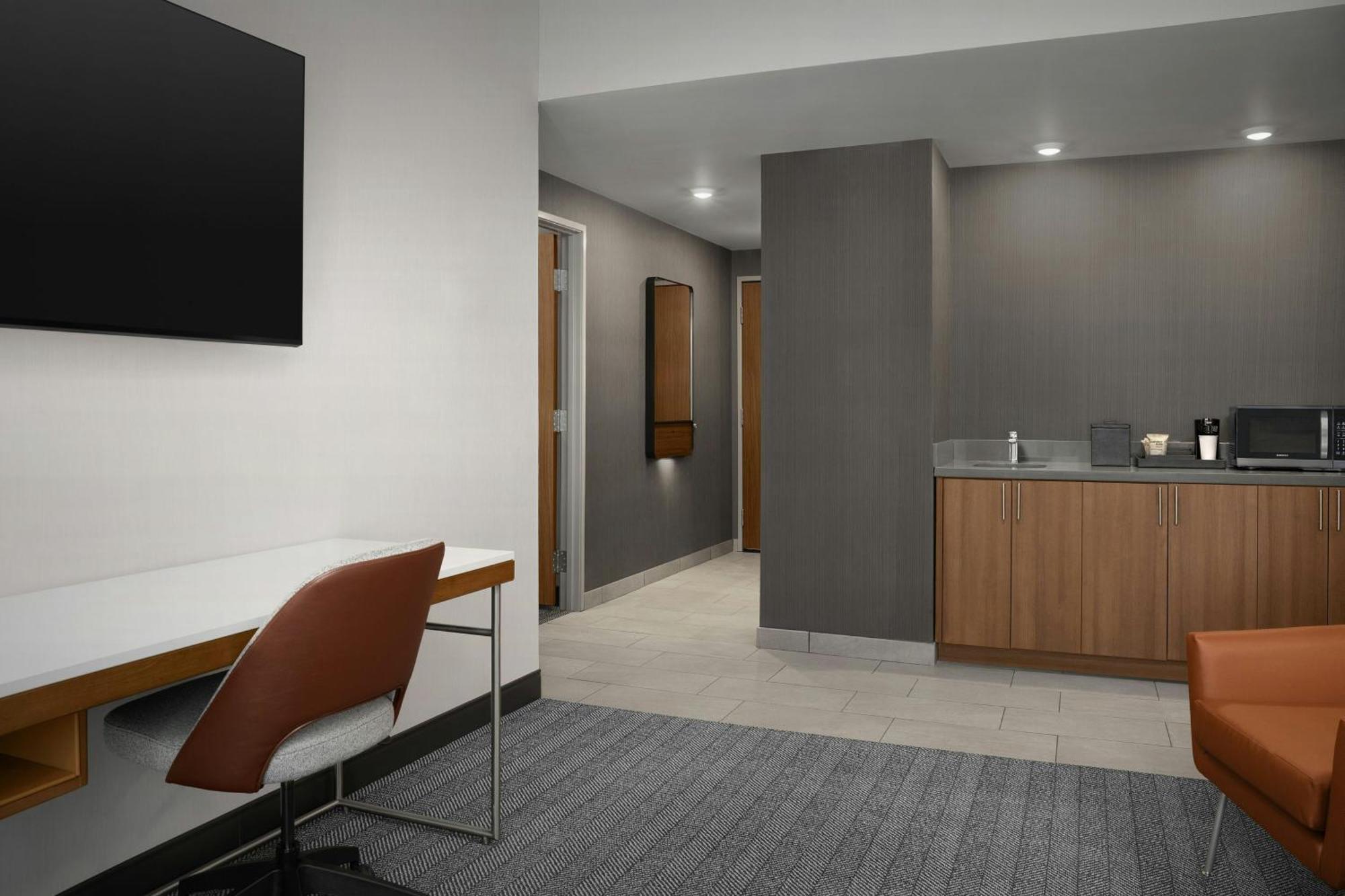 ホテル Courtyard By Marriott Antioch ピッツバーグ エクステリア 写真